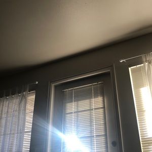 Meet your Posher, Lara